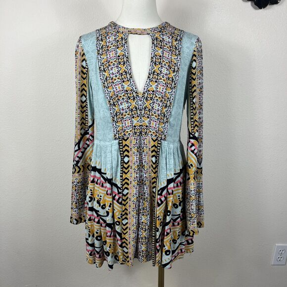 Free People Dresses & Skirts - Free People Dress Womens 2 Multicolor Geometric Tegan Border Print Mini Boho